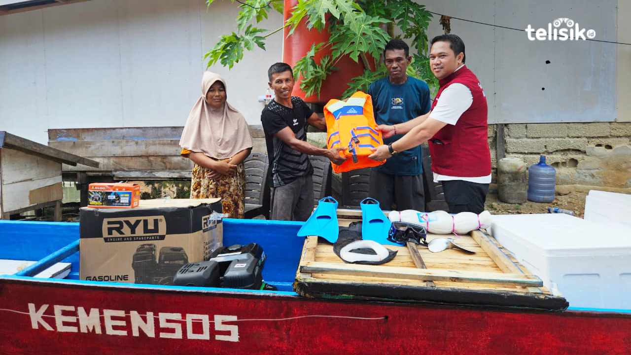 Tegar Anak Nelayan Penderita Hidrosefalus di Konawe Terima Bantuan Perahu dari Sentra Meohai Kendari