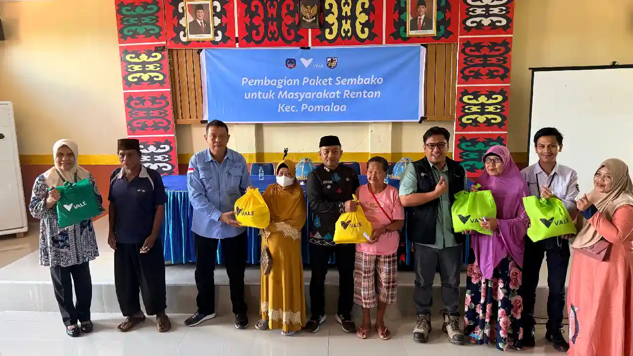 PT Vale IGP Pomalaa Salurkan 1.879 Paket Sembako untuk Warga Rentan di Kolaka