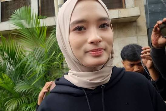 Anak-anak Dibawa Kabur Virgoun, Inara Rusli Lapor ke Komnas Perlindungan Anak