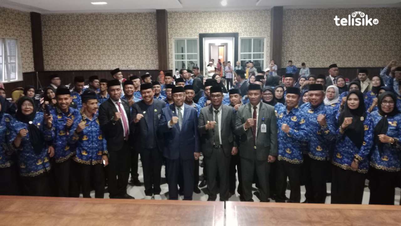 Bupati Muna Bachrun Labuta Tegas Minta Pegawai dan Kepala Sekolah Jangan Kejar Jabatan