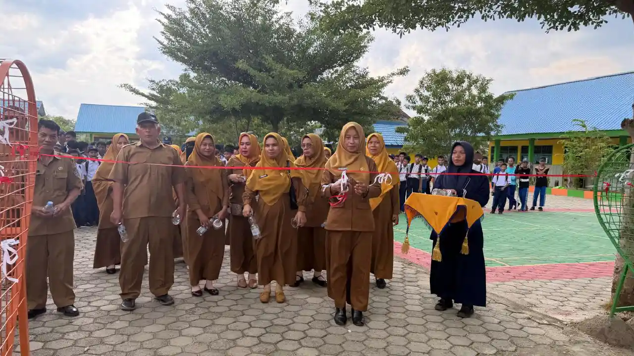 Launching Program LISA, SMPN 10 Kendari Peduli Lingkungan Sekolah