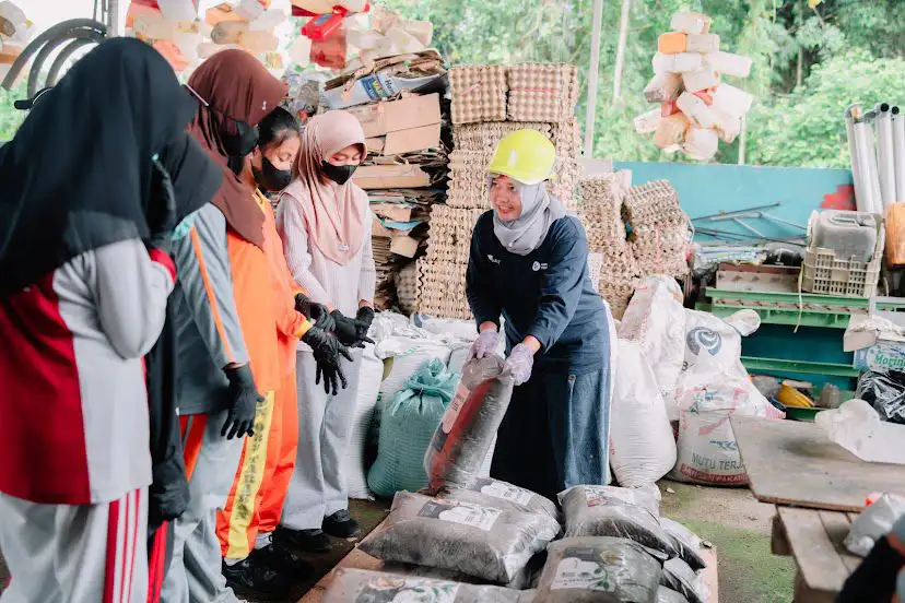 PT Vale Edukasi Siswa Morowali Kelola Sampah dan 3R saat Peringatan HPSN