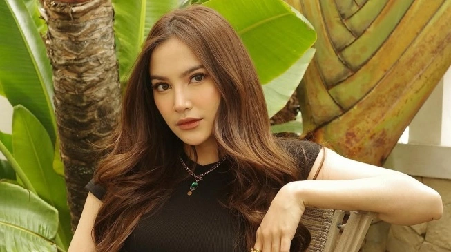 5 Artis Indonesia yang Mantap jadi Mualaf Demi Pernikahan Harmonis