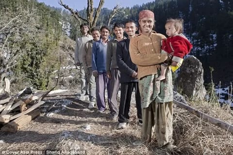 Cerita Wanita Punya Suami Lima, Digilir di Satu Ranjang yang Sama Tiap Malam