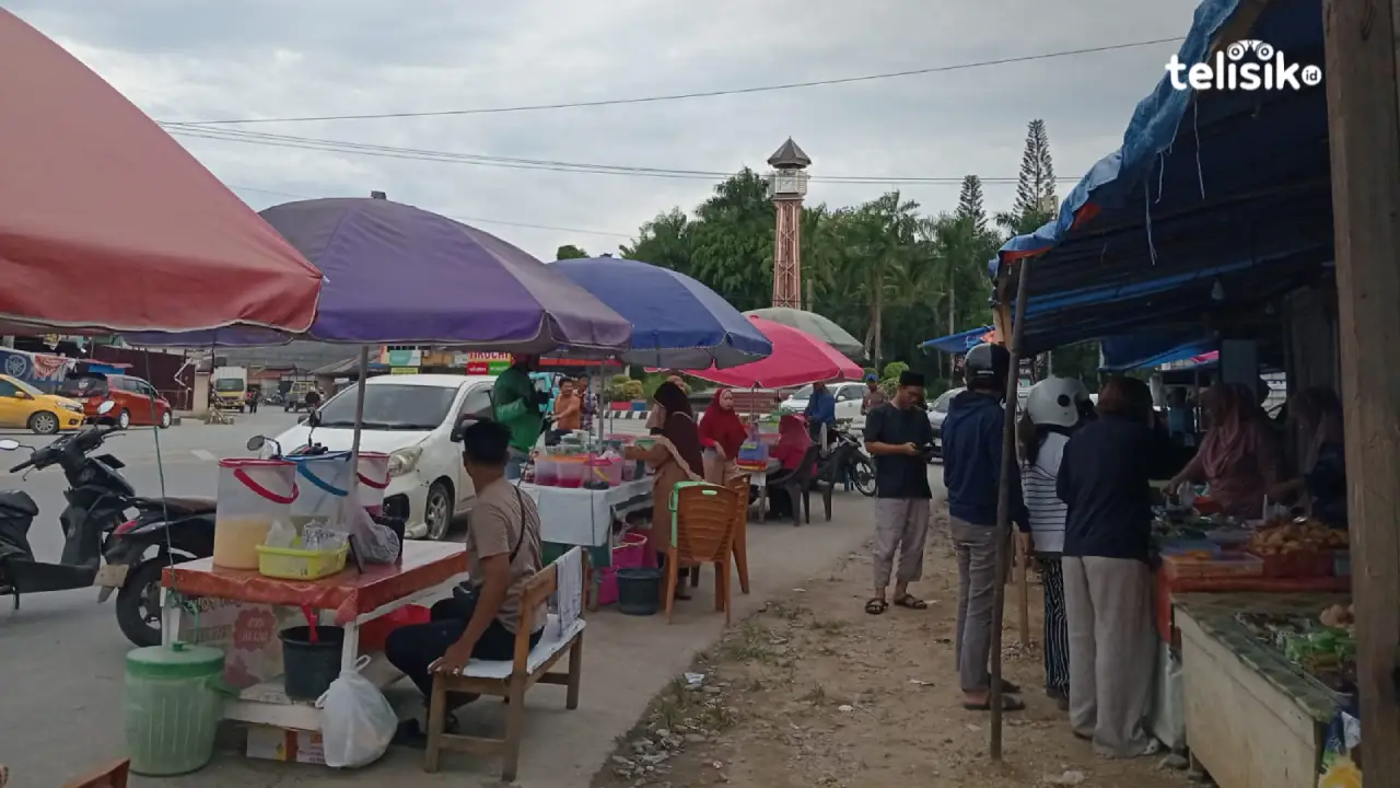 Pedagang Takjil di Kendari Ngaku Omzet Menurun di Banding Ramadan Tahun Lalu