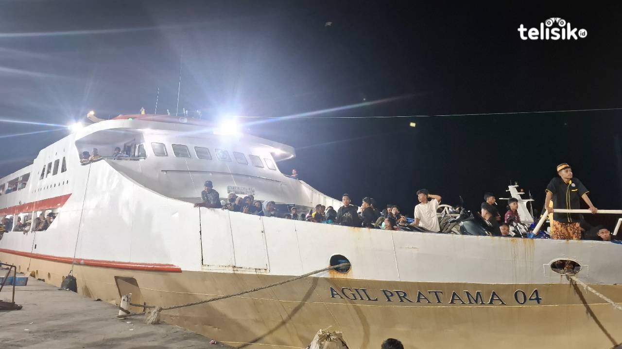 Penumpang Membludak, Kapal Rute Kendari-Raha Dipadati Pemudik H-3 Lebaran
