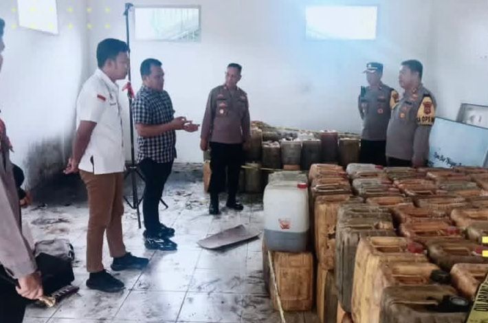 Polisi Gagalkan Distribusi Lima Ton BBM Oplosan di Buton dan Ringkus Tiga Orang