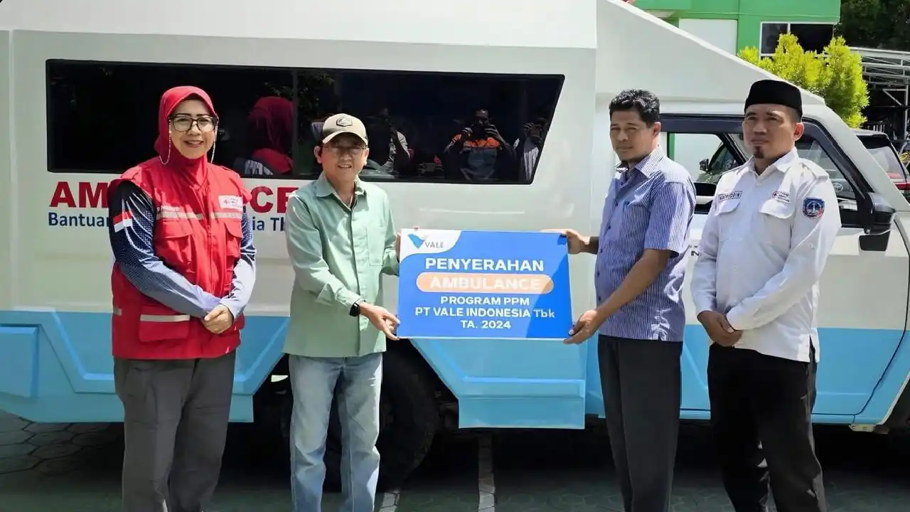 PT Vale Serahkan Ambulans ke PMI Kolaka, Perkuat Layanan Darurat di Tengah Pertumbuhan Ekonomi