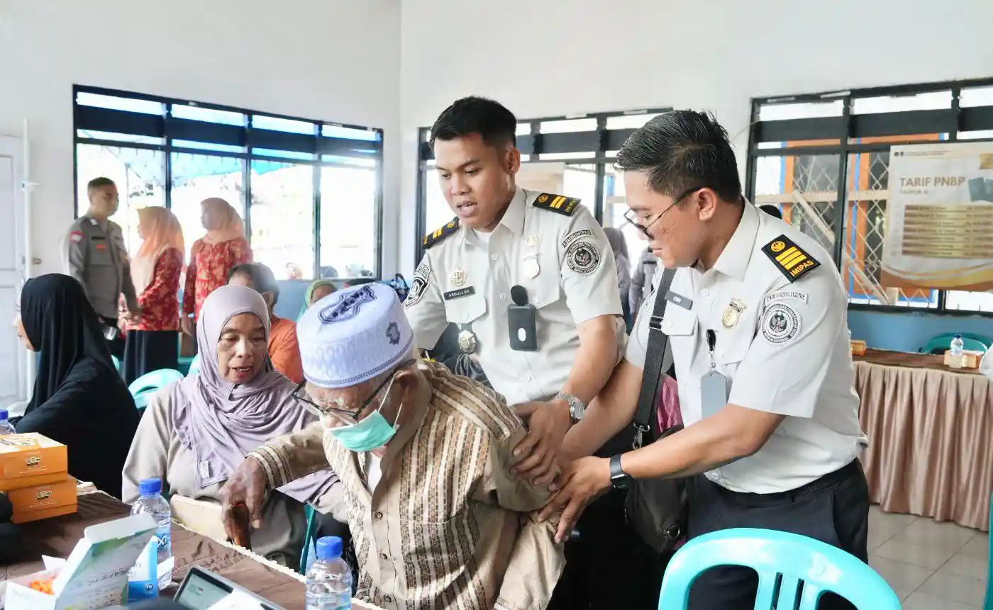 Dekat dengan Masyarakat, Imigrasi Kendari Gelar Pemeriksaan Kesehatan Gratis di Lalonggasumeeto Konawe