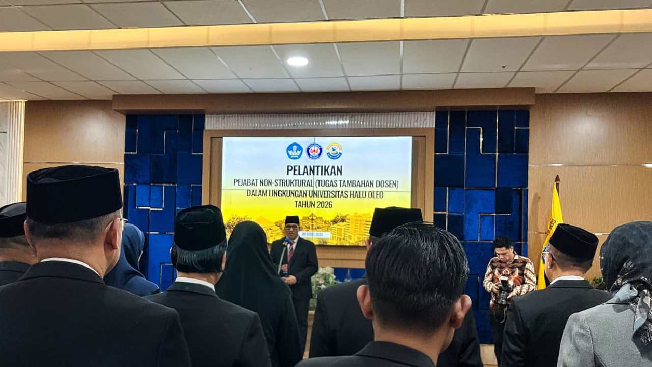 Plt Rektor UHO Lantik 29 Pejabat Nonstruktural, Tekankan Integritas dan Kinerja