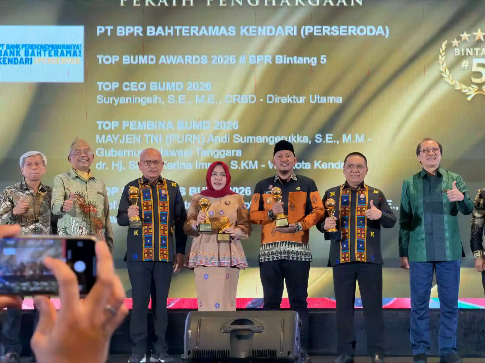 Raih Bintang 5, BPR Bahteramas Kendari Bersinar di TOP BUMD Awards 2026