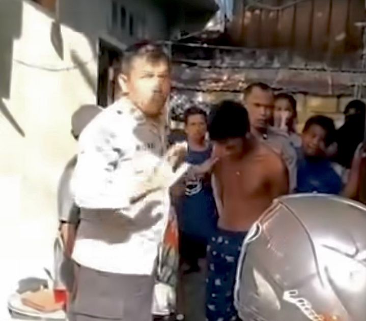 Viral, Seorang Pria di Baubau Diduga Pencuri Uang Diamankan Polisi di Rumahnya