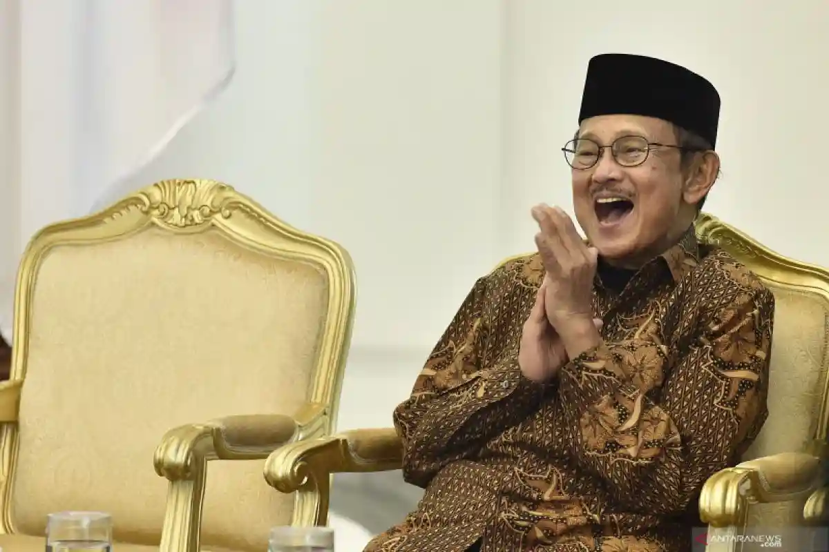 Begini Rahasia Habibie Tampar Nilai Dolar Rp 16.000 ke Rp 6.550