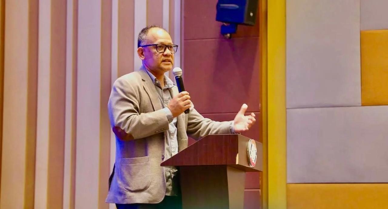 Dirjen Dikti Khairul Munadi Resmi Jabat Plh Rektor UHO
