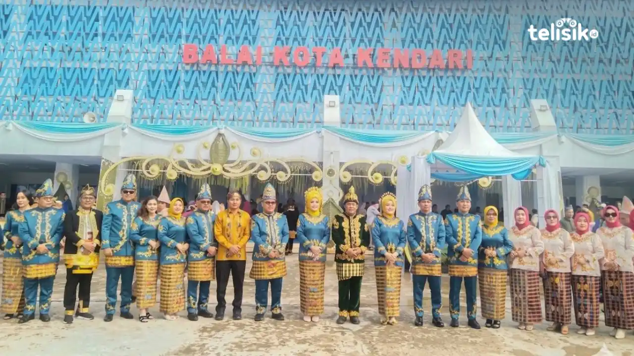 HUT ke-195 Kendari, Wamendagri Soroti Pertumbuhan Ekonomi dan IPM di Atas Nasional