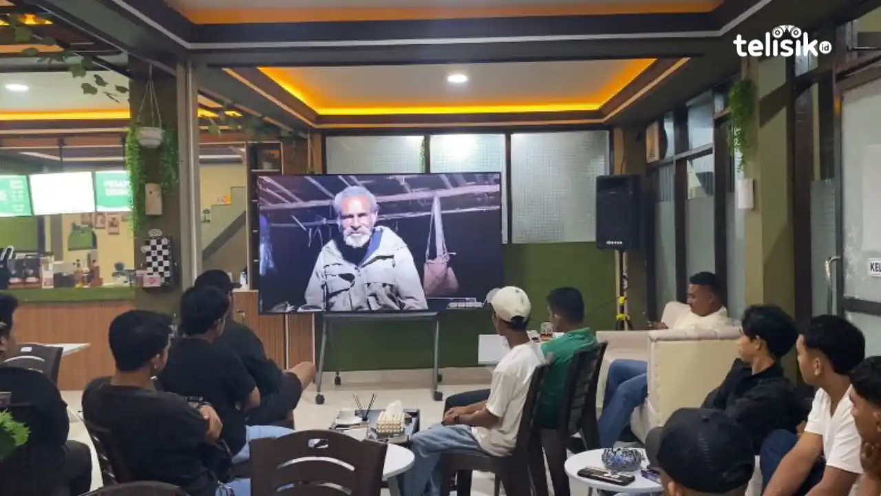 Nobar Film Pesta Babi di Wakatobi Sorot Galian C dan Keterbukaan Informasi