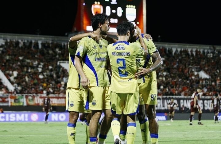 Persib Bandung Tatap Gelar Juara Super League Usai Tekuk PSM Makassar 2-1