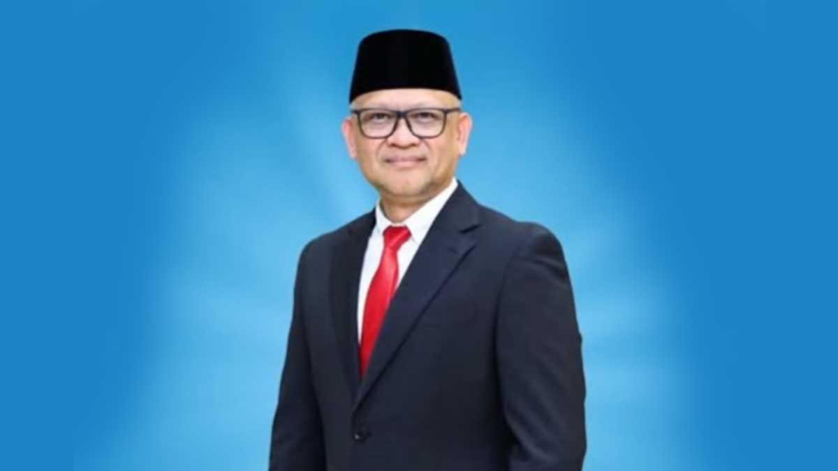 Prof. Khairul Munadi Ditunjuk Mendiktisaintek Jabat Plt Rektor UHO Kendari, Ini Rekam Jejaknya