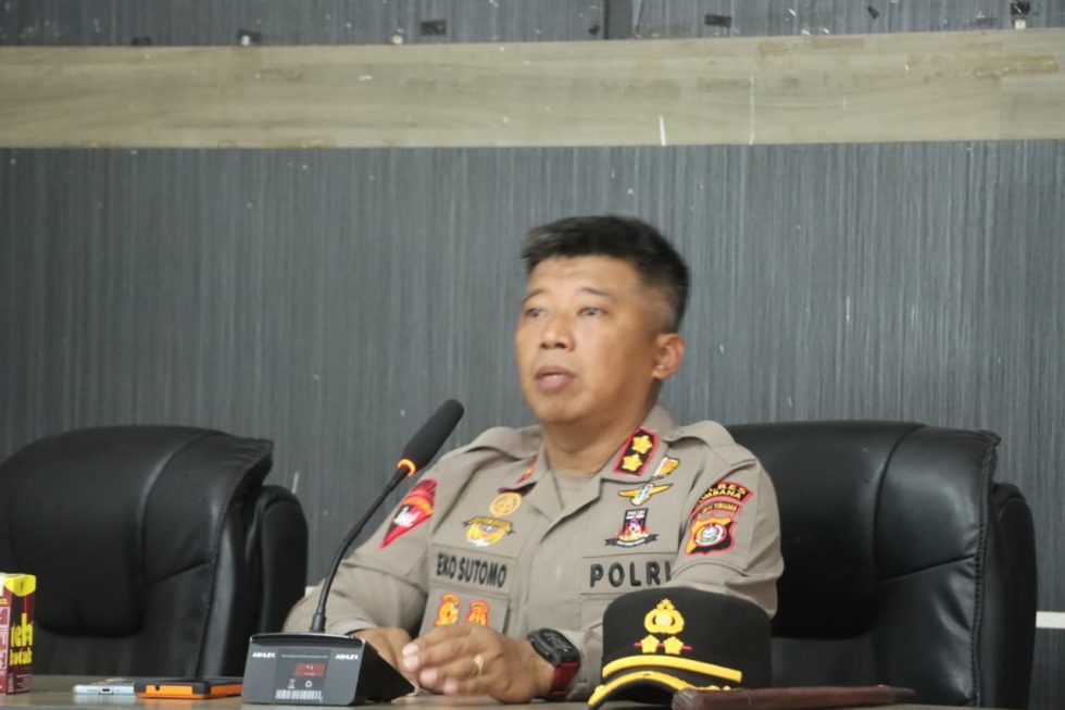 AKBP Eko Sutomo yang Sempat Cekik Pendemo Dimutasi dari Jabatan Kapolres Bombana