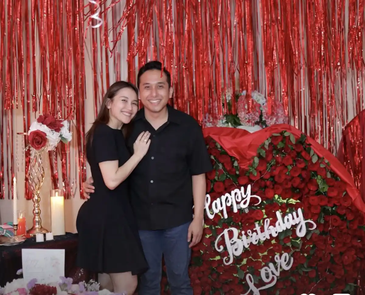 Akhirnya Go Publik, Ayu Ting Ting Rayakan Ulang Tahun ke-34 Bersama Kevin Gusnadi