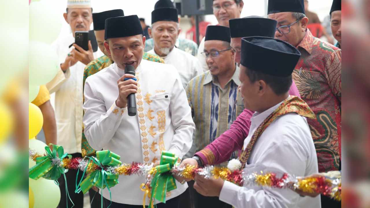 Bupati Konawe Resmikan Gedung Madrasah Ummusshabri, Perluas Akses Pendidikan Islam Berkualitas