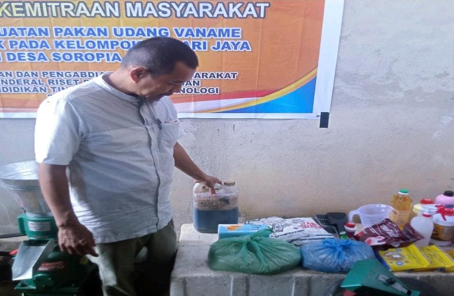 ITKA dan UHO Kendari Latih Kelompok Bahari Jaya Konawe Produksi Pakan dan Budidaya Udang Vaname