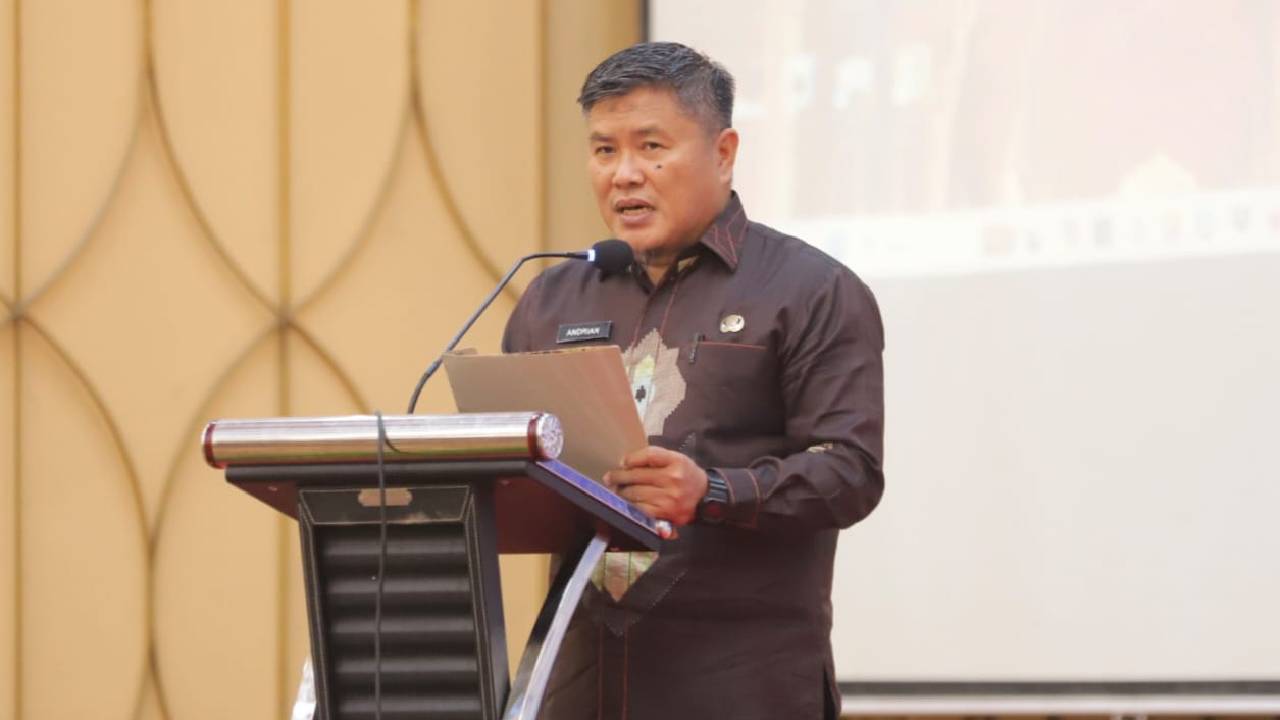 Profil Andrian, Sepak Terjang di Birokrasi hingga Pimpin Kesbangpol Sulawesi Tenggara