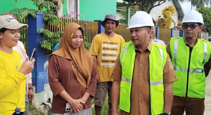 Bupati Muna Barat Manfaatkan Sisa Belanja Publik Benahi Infrastruktur Jalan dan Perkantoran