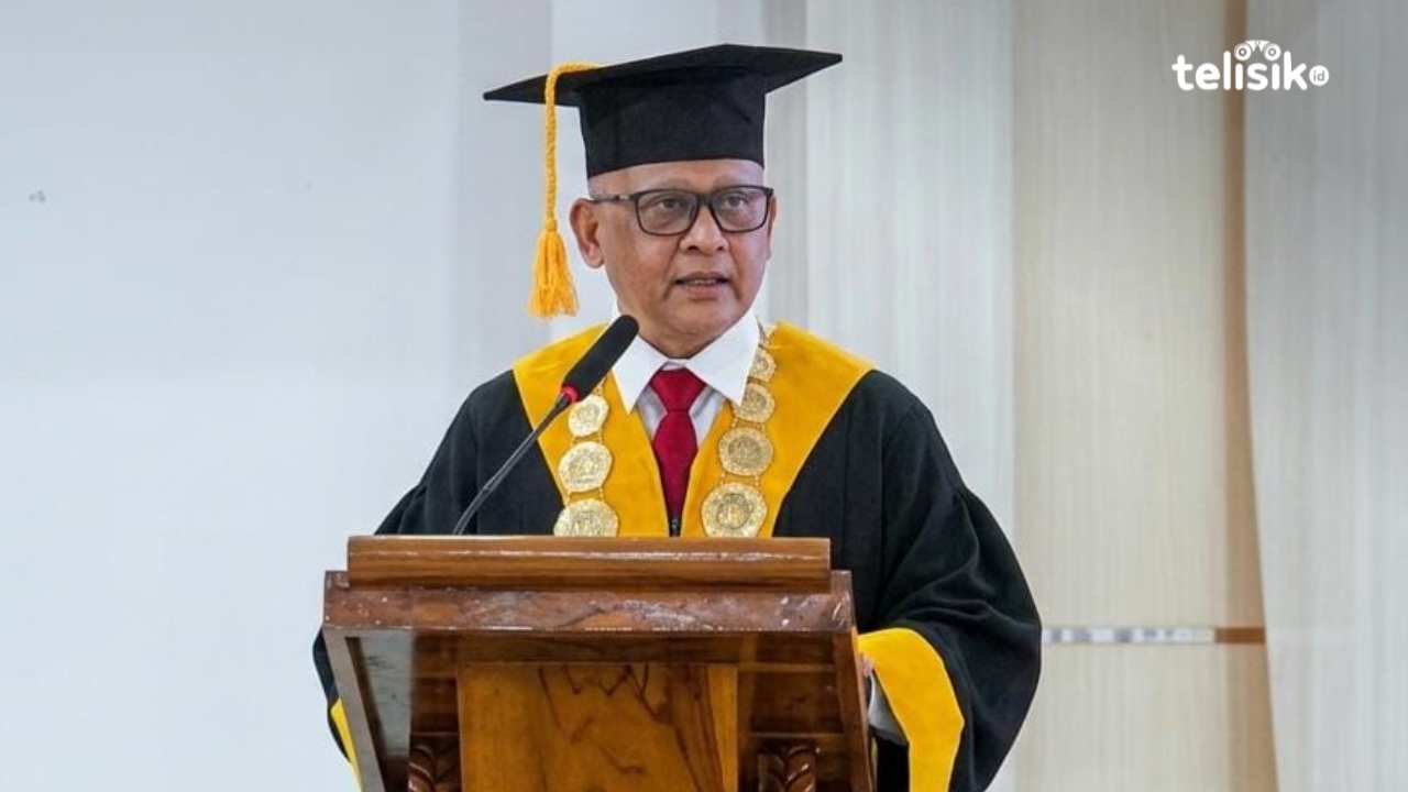 Plt Rektor Harap Lulusan UHO Kendari Mampu Belajar dan Beradaptasi dengan Perkembangan Teknologi