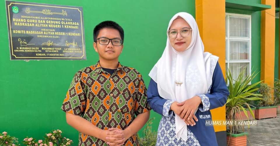Kolaborasi Guru dan Murid Antar MAN 1 Kendari Raih Juara 2 Nasional Olimpiade Bahasa Inggris