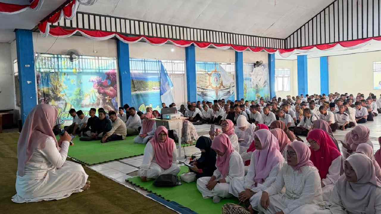 Maulid Nabi di SMKN 7 Kendari, Warga Sekolah Dalami Sejarah Perjalanan Rasulullah