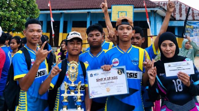 SMPN 19 Kendari Cetak Prestasi Lewat Olahraga dan Pramuka