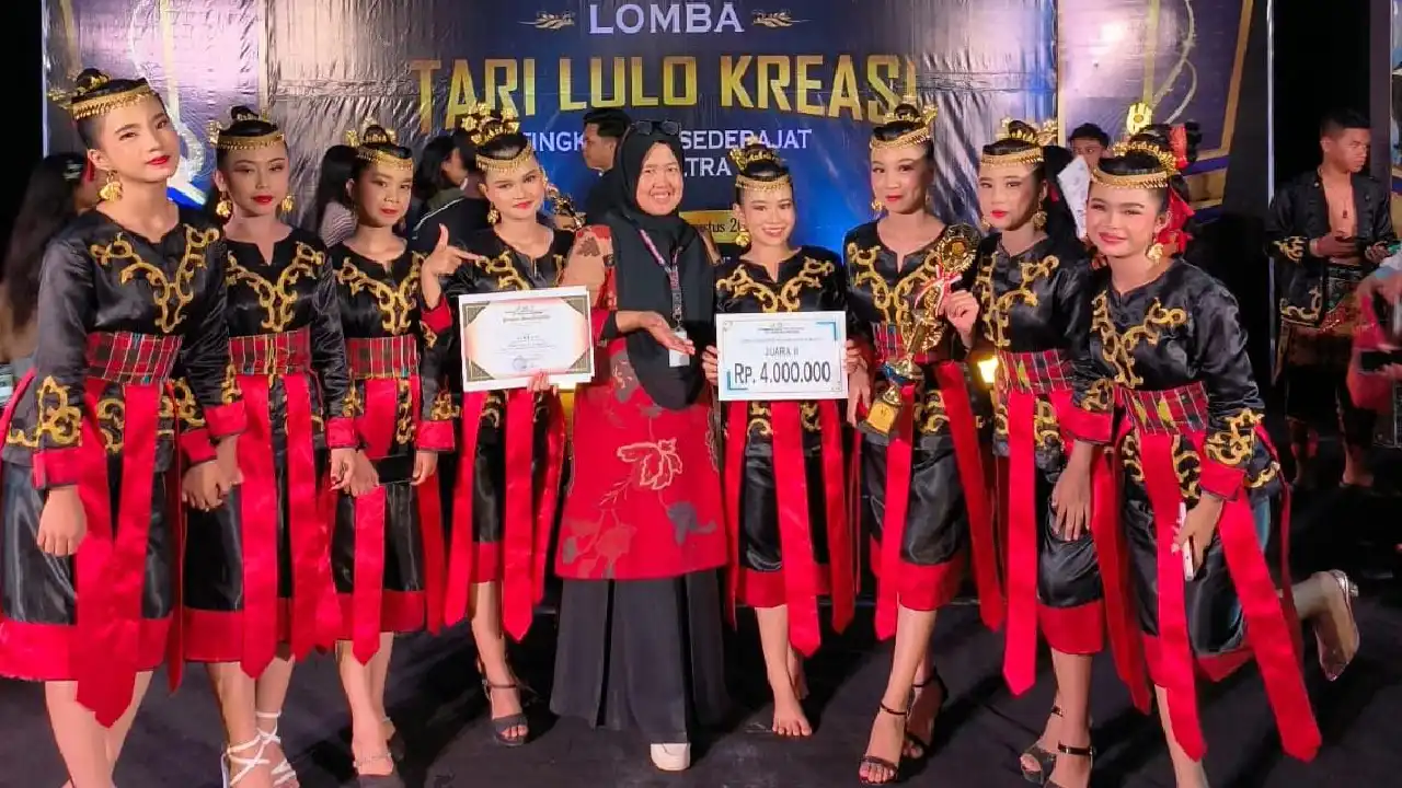 Ukir Prestasi di Panggung Budaya, SMKN 1 Kendari Raih Juara 2 Tari Lulo