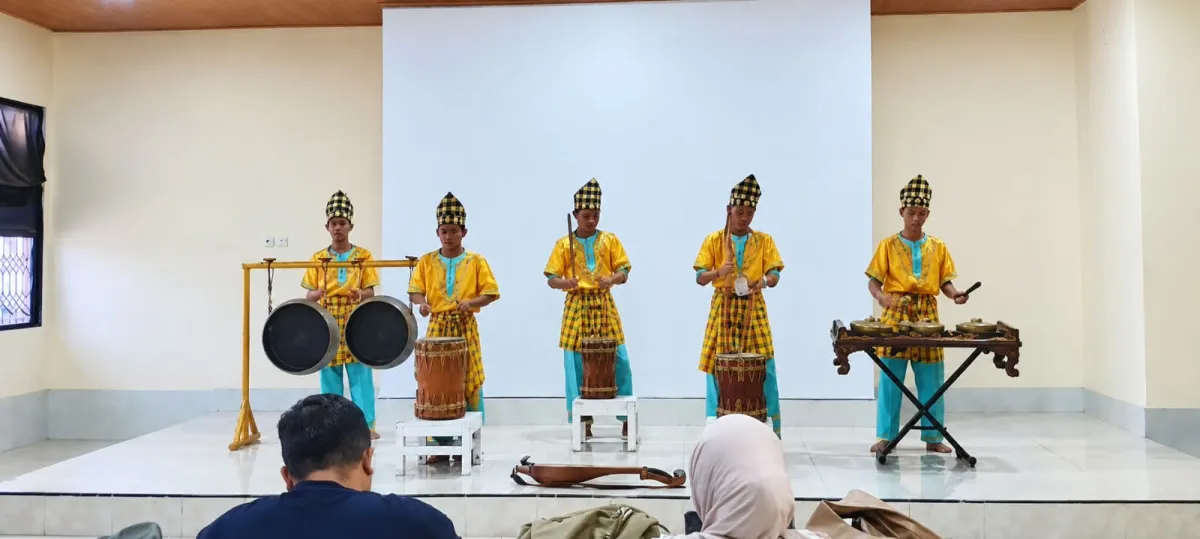 SMAN 8 Kendari Raih Juara 3 FLS3N Kreativitas Musik Tradisi Tingkat Provinsi