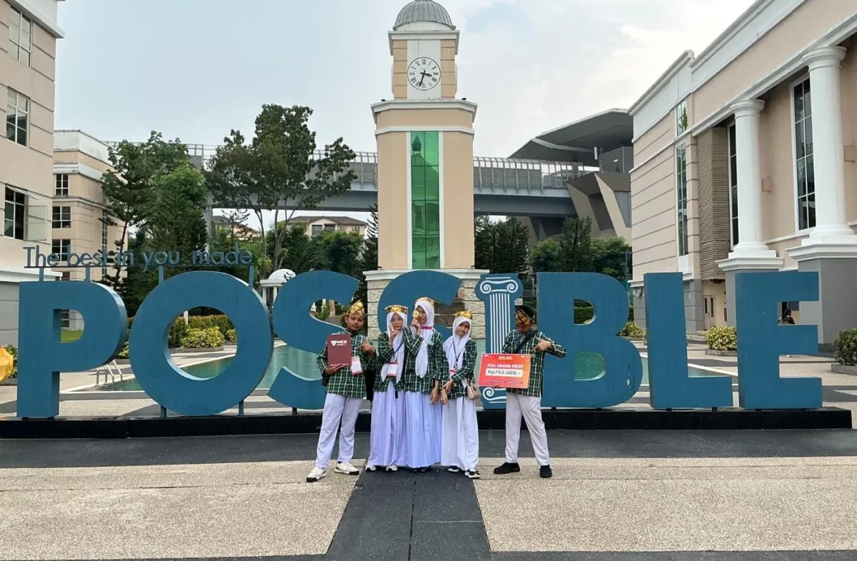 Keren! Tim KTI MTs Ummusshabri Kendari Raih Emas dan Grand Prize di Malaysia