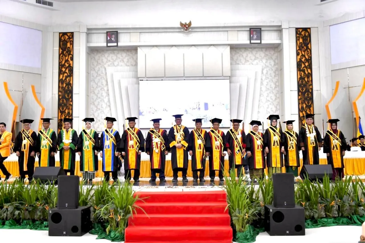 UHO Kukuhkan 9 Guru Besar, Jumlah Profesor Capai 170 Orang