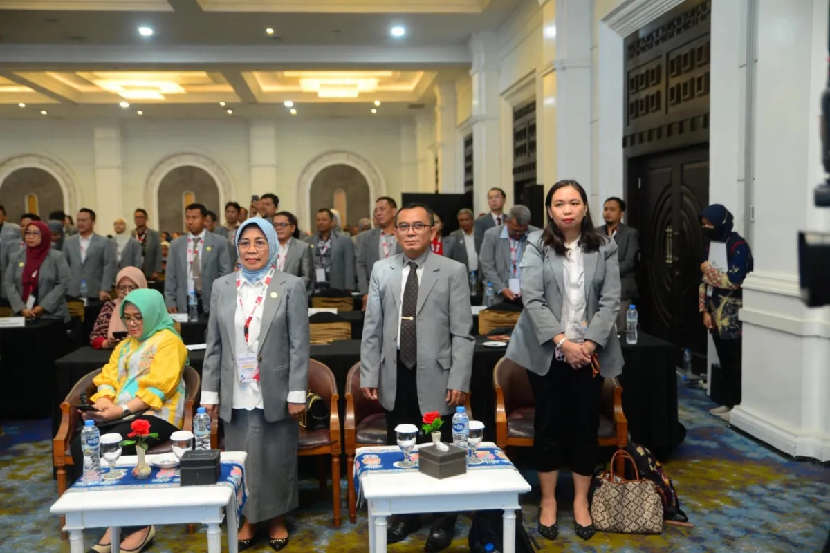 Harmawati Kadir Masuk Dewan Pertimbangan Pusat IAI, Perkuat Peran Apoteker dalam Kebijakan Kesehatan Sultra