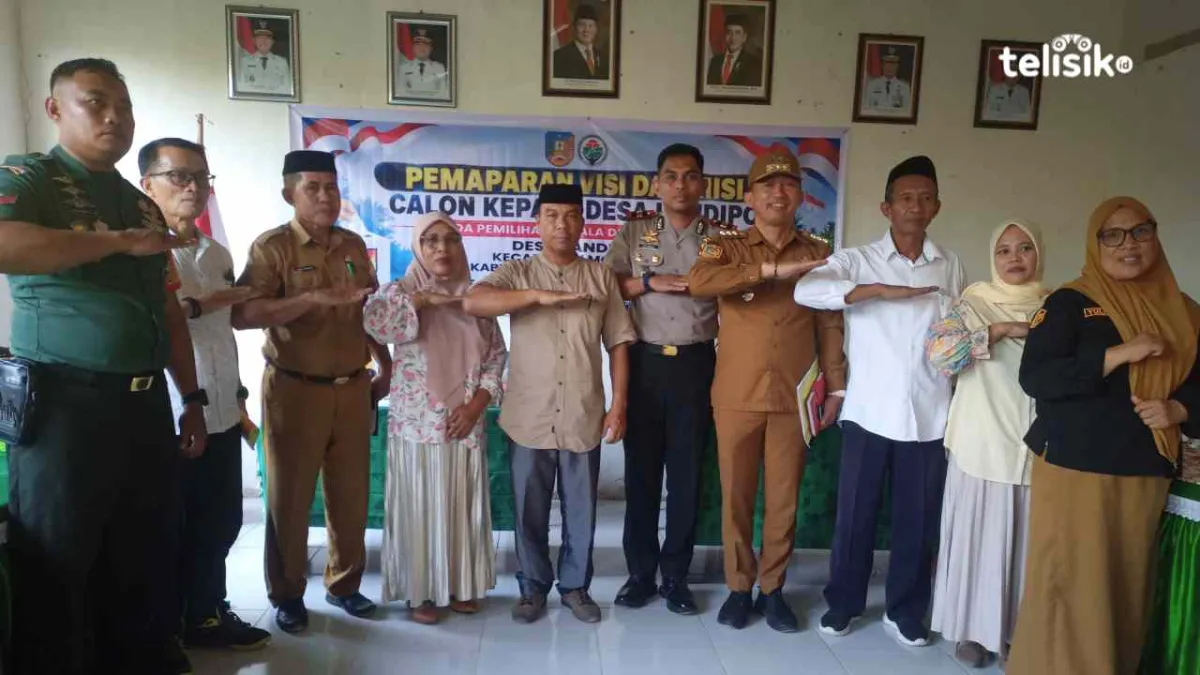Suasana Hangat Warnai Visi Misi 2 Calon Kades Landipo, Camat Moramo Tekankan Pilkades Tanpa Kampanye Hitam